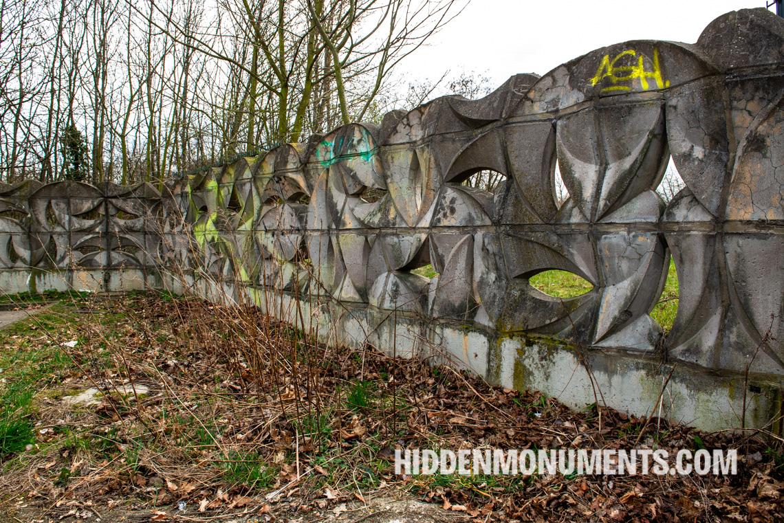 forming system wall