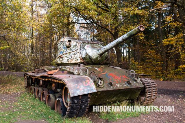 Army tanks in Brander Wald